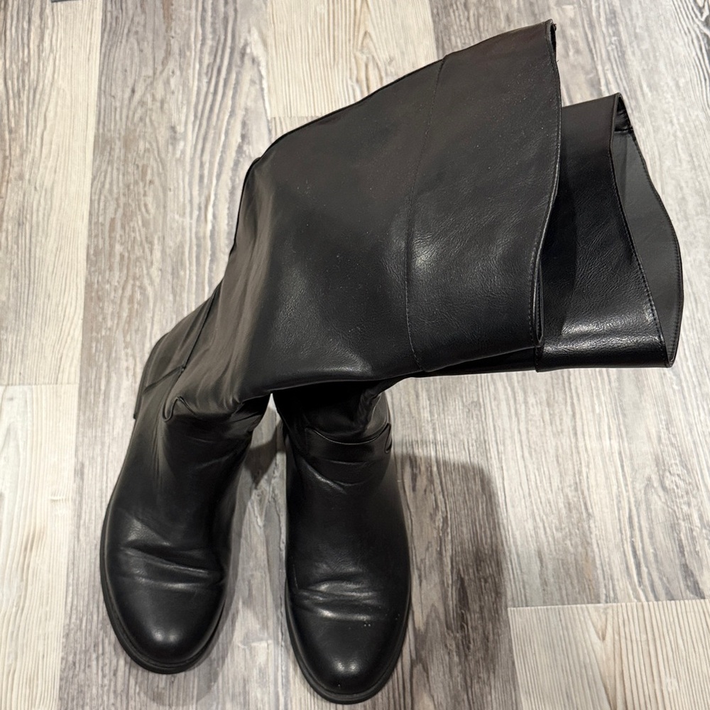 JustFab Wide Calve Black Man-Made Boots